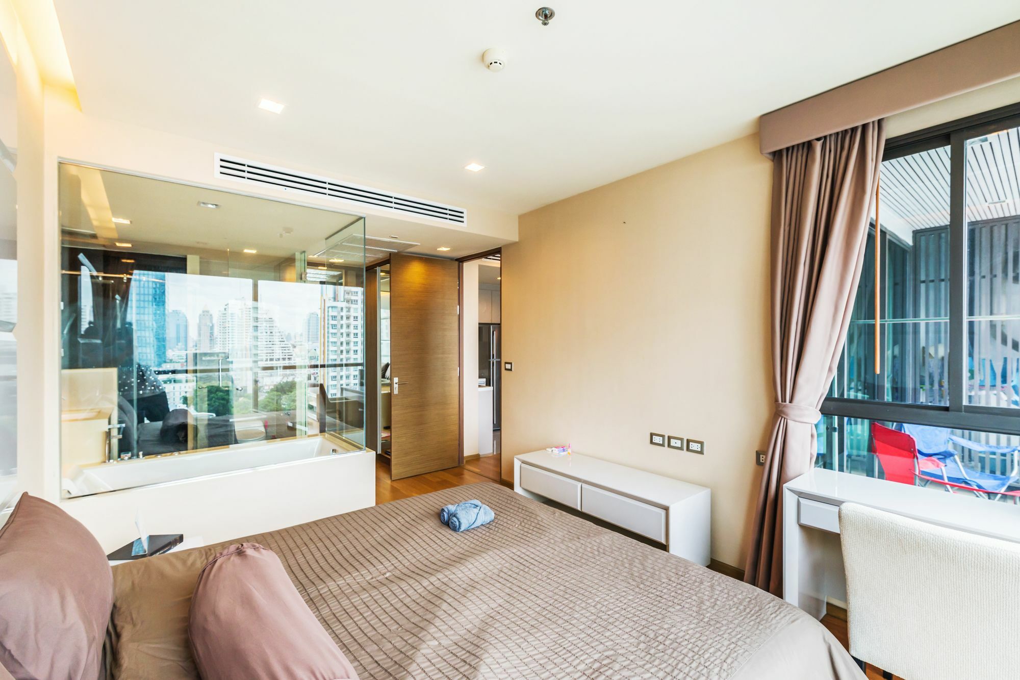 The Address Sathorn By Favstay Бангкок Екстер'єр фото
